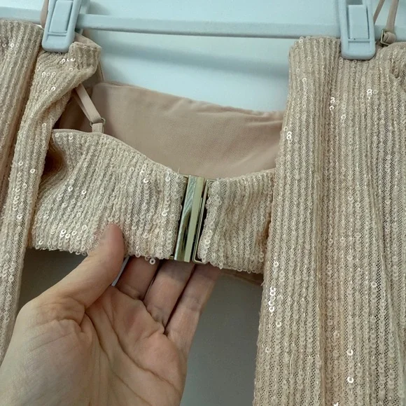 Revolve 4-Piece Sequin Set - Picture 7 of 8